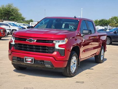 Used 2024 Chevrolet Silverado 1500 RST w/ Z71 Off-Road Package AWD/4WD image 11