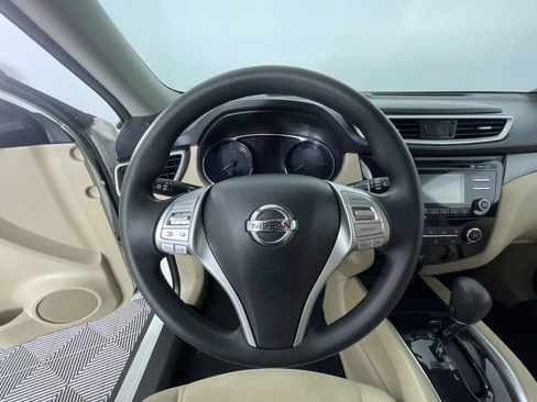Used 2016 Nissan Rogue S AWD/4WD image 16