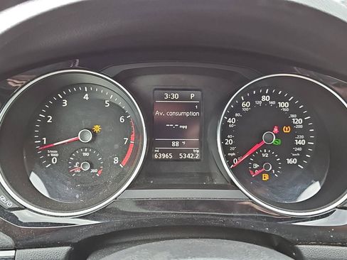 Used 2018 Volkswagen Jetta Sport FWD image 9