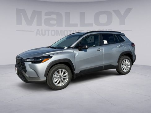 Certified 2026 Toyota Corolla Cross LE image 7