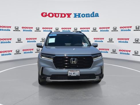 Certified 2023 Honda Pilot Touring image 3