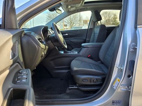 Used 2022 Chevrolet Equinox LT image 12