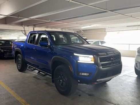 Used 2025 Nissan Frontier PRO-4X image 25