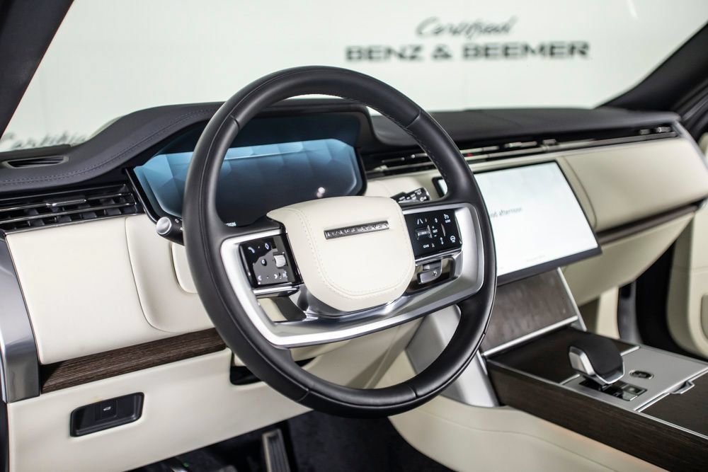 Used 2024 Land Rover Range Rover SE AWD/4WD image 21