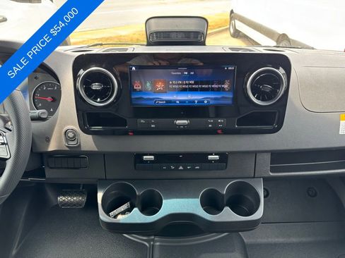 New 2025 Mercedes-Benz Sprinter 2500 image 7