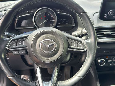 Used 2018 MAZDA MAZDA3 Grand Touring FWD image 13