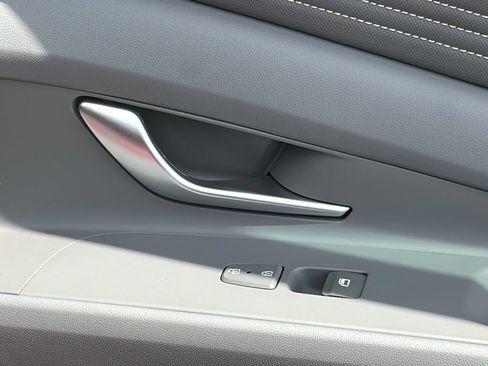 Certified 2025 Hyundai Elantra Sport FWD image 34
