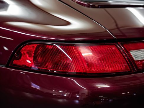 Used 1997 Porsche 911 Carrera RWD image 33