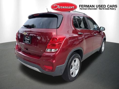 Used 2018 Chevrolet Trax LT w/ Driver Confidence Package FWD image 2