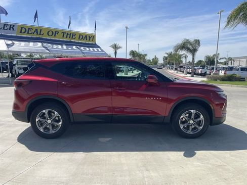 Used 2023 Chevrolet Blazer LT FWD image 9