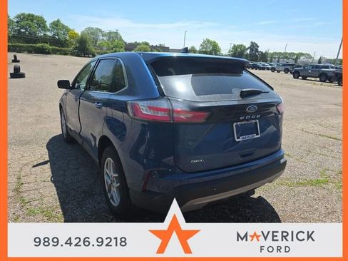 Used 2023 Ford Edge SEL w/ Convenience Package AWD/4WD image 4