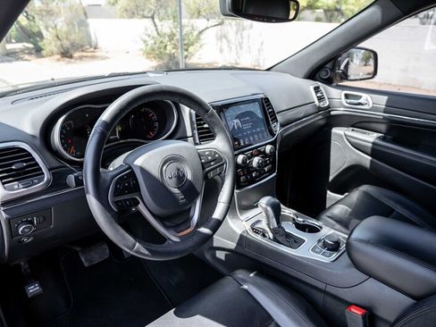 Used 2019 Jeep Grand Cherokee Limited w/ Luxury Group II AWD/4WD image 9
