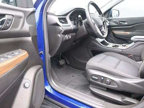 Used 2023 GMC Acadia SLE w/ Driver Convenience Package FWD image 21