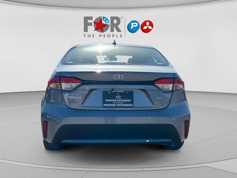 Used 2022 Toyota Corolla LE FWD image 4