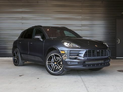 Certified 2021 Porsche Macan AWD/4WD image 9