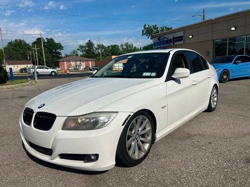 Used 2011 BMW 328i Sedan RWD image 1