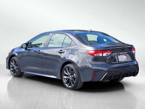 Used 2025 Toyota Corolla SE FWD image 6