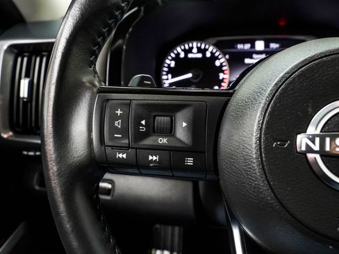 Used 2023 Nissan Pathfinder SL AWD/4WD image 37