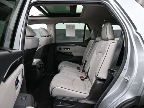 Used 2024 Honda Pilot Elite image 19