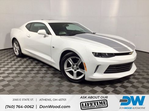 Used 2017 Chevrolet Camaro LT image 1