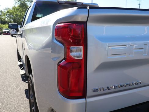 Used 2020 Chevrolet Silverado 1500 LT Trail Boss AWD/4WD image 14