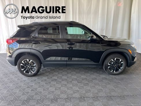 Used 2022 Chevrolet TrailBlazer LT AWD/4WD image 2