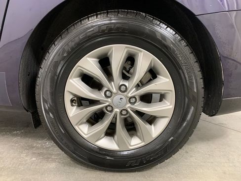 Used 2021 Kia Sedona LX image 20