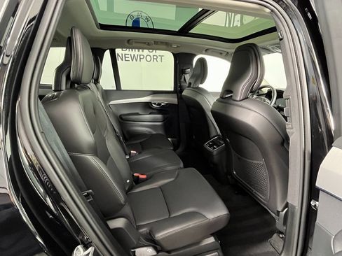 Used 2025 Volvo XC90 B5 Core image 22