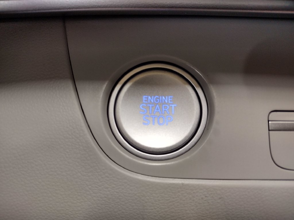 Certified 2024 Hyundai Elantra Limited FWD image 36