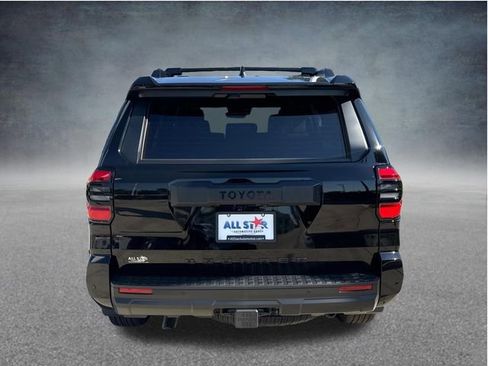 Used 2025 Toyota 4Runner TRD Off-Road Premium AWD/4WD image 10