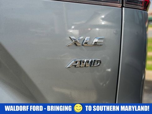 Used 2023 Toyota Corolla Cross XLE w/ Convenience Package image 10