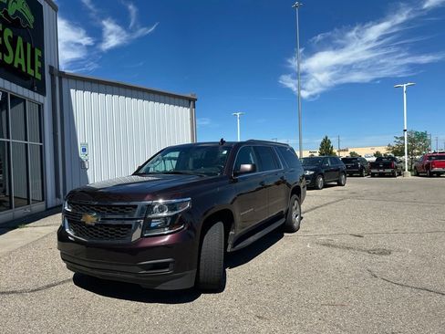 Used 2020 Chevrolet Suburban LT AWD/4WD image 4