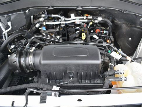 Used 2023 Ford Explorer XLT w/ Equipment Group 202A image 26