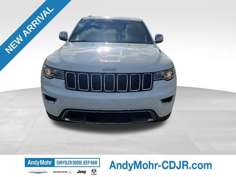 Used 2018 Jeep Grand Cherokee Limited AWD/4WD image 3