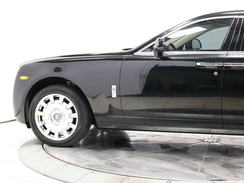 Used 2013 Rolls-Royce Ghost RWD image 6