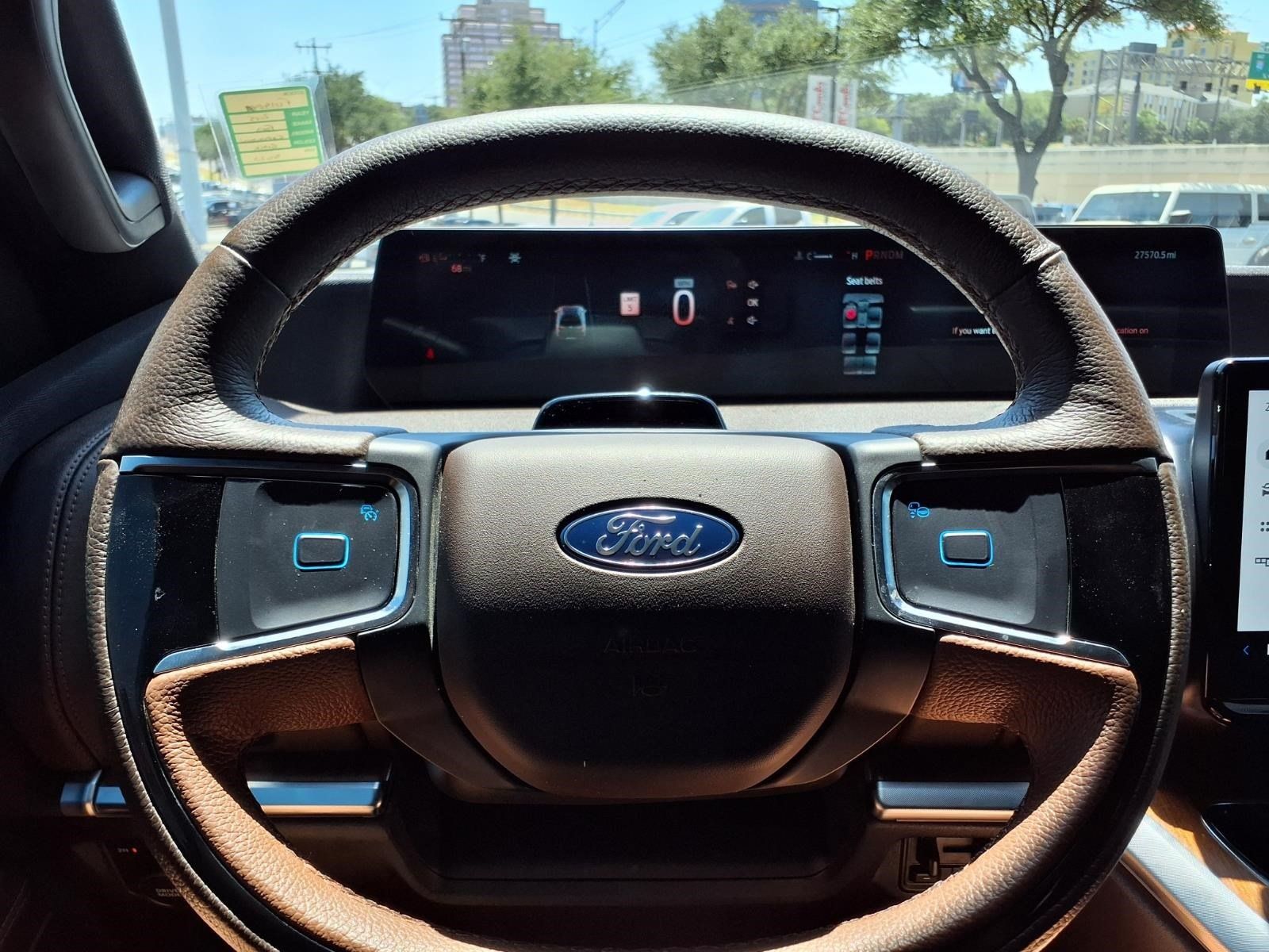 Used 2025 Ford Expedition Max King Ranch AWD/4WD image 24