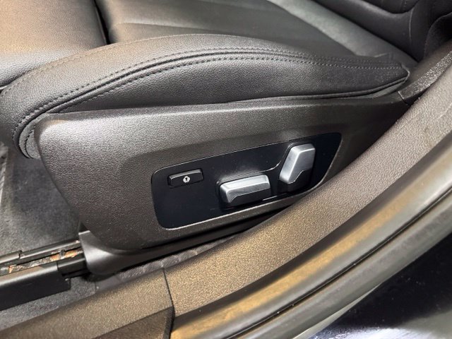 Used 2021 BMW 330e xDrive w/ Driving Assistance Package AWD/4WD image 22