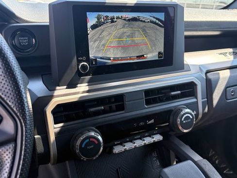 Used 2024 Toyota Tacoma SR5 AWD/4WD image 21