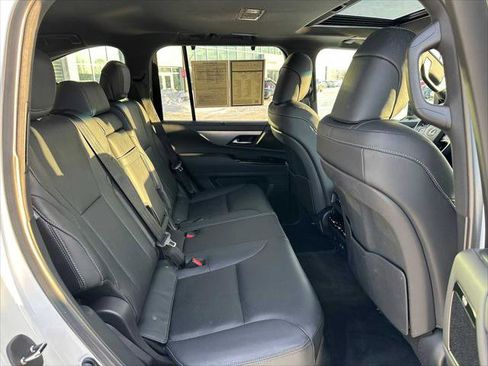 Used 2024 Lexus LX 600 F Sport image 12