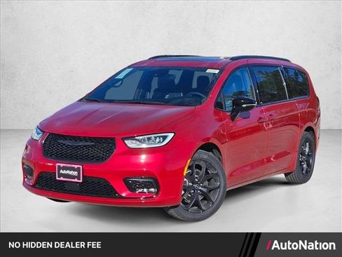 New 2026 Chrysler Pacifica Limited w/ S Appearance Package FWD image 1