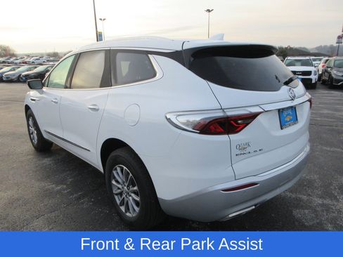 Used 2023 Buick Enclave Essence image 3