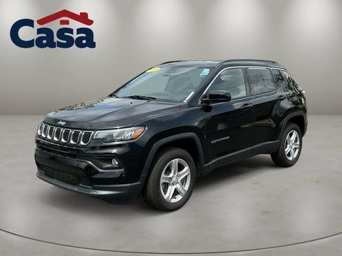 Used 2023 Jeep Compass Latitude AWD/4WD image 1