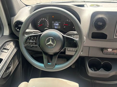 Used 2019 Mercedes-Benz Sprinter 3500 image 22