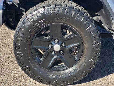 Used 2020 Jeep Gladiator Rubicon image 10