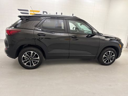 Used 2024 Chevrolet TrailBlazer LT w/ Convenience Package AWD/4WD image 7