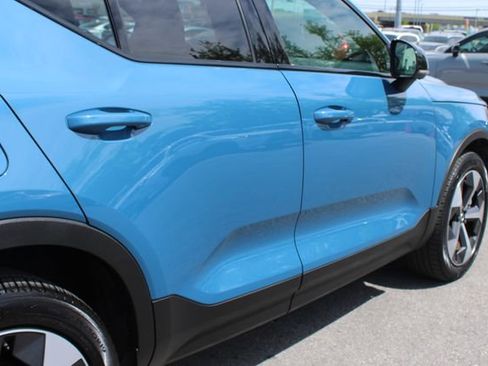 Used 2025 Volvo XC40 B5 Plus image 47