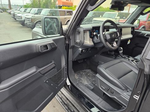 New 2026 Ford Bronco Outer Banks AWD/4WD image 17