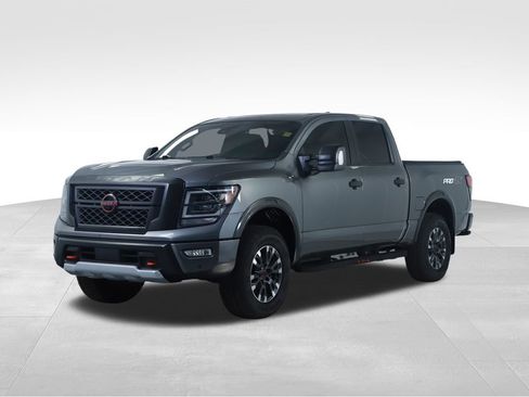 Used 2024 Nissan Titan PRO-4X w/ Pro-4x Convenience Package AWD/4WD image 9
