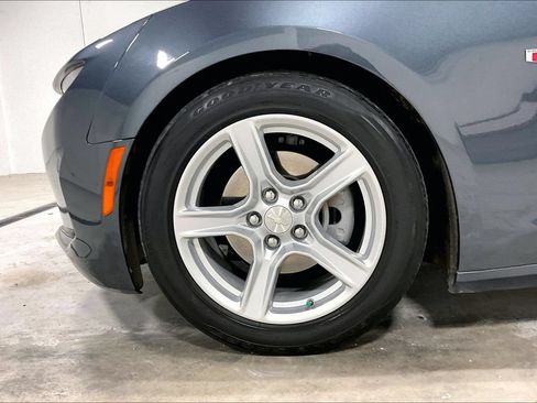 Used 2023 Chevrolet Camaro LT RWD image 10