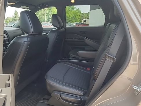 Used 2023 Nissan Pathfinder Rock Creek AWD/4WD image 21